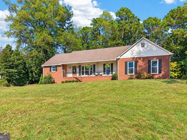 406 Ashford Circle, Lagrange, GA 30240