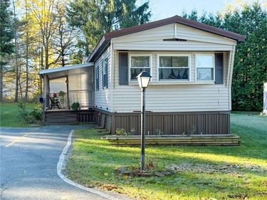 3 Arbor Place, Sauquoit, NY 13456