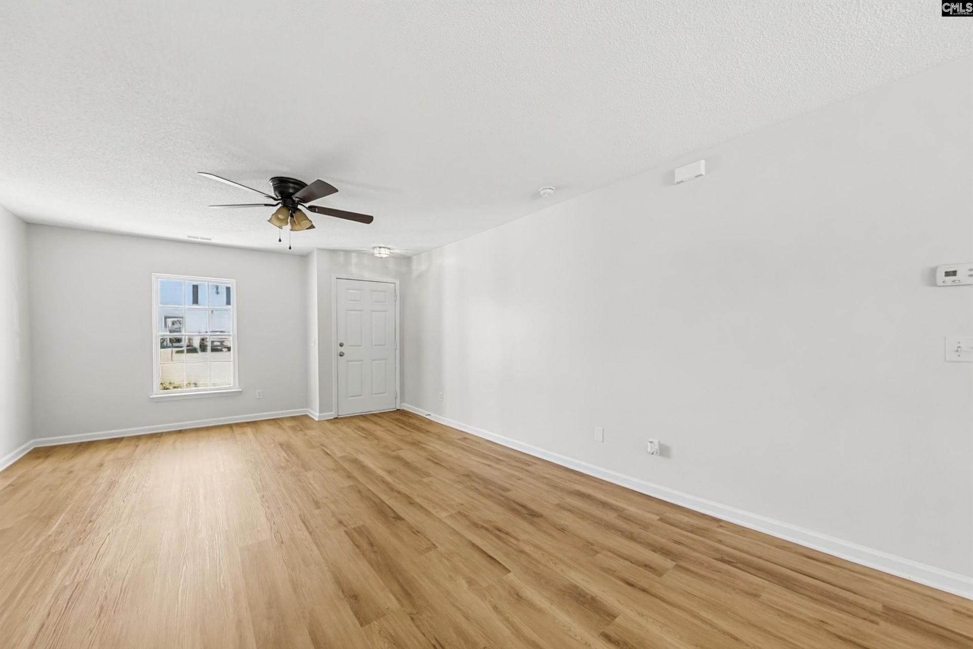 213 Arbor Falls Drive Photo 4
