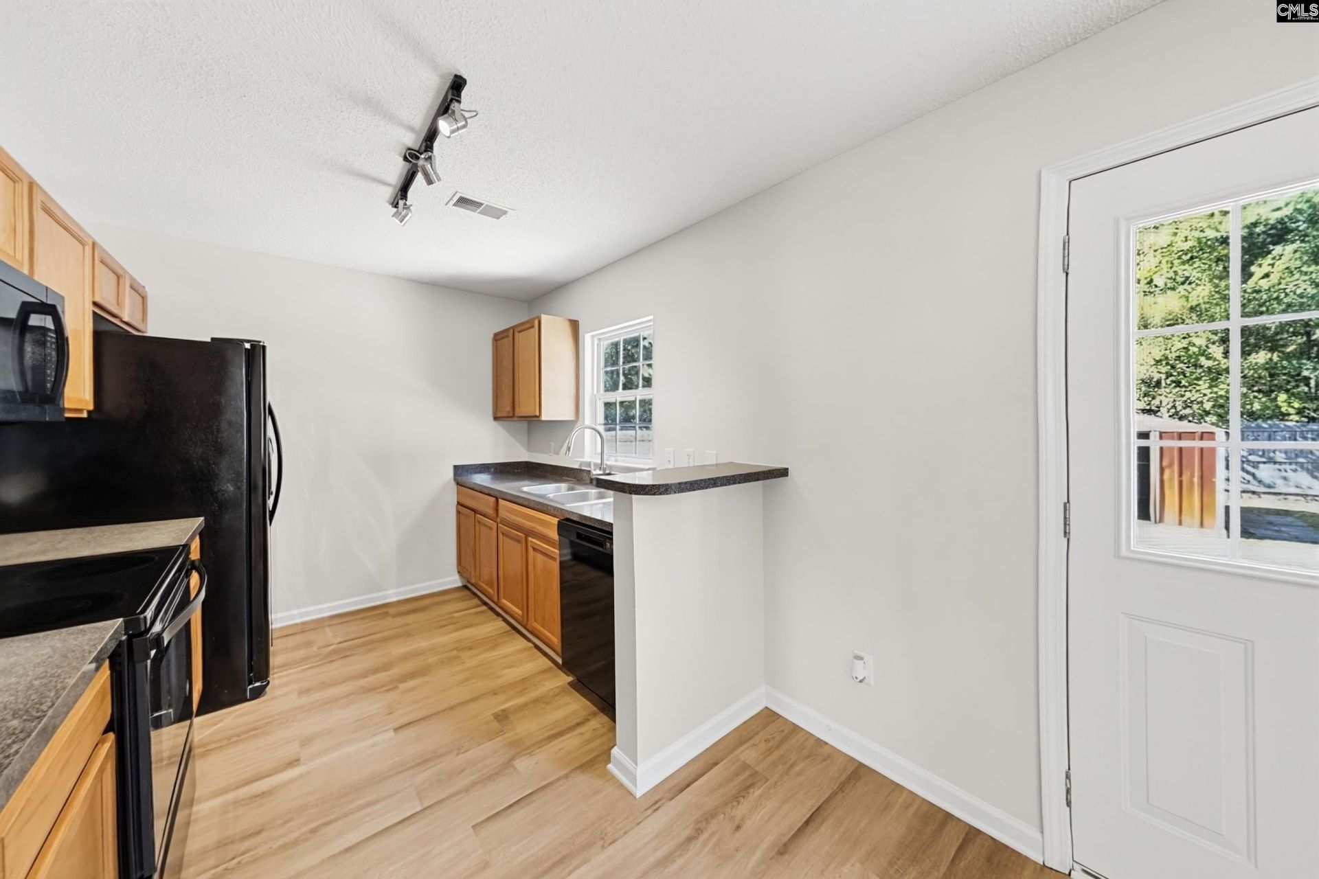 213 Arbor Falls Drive Photo 6