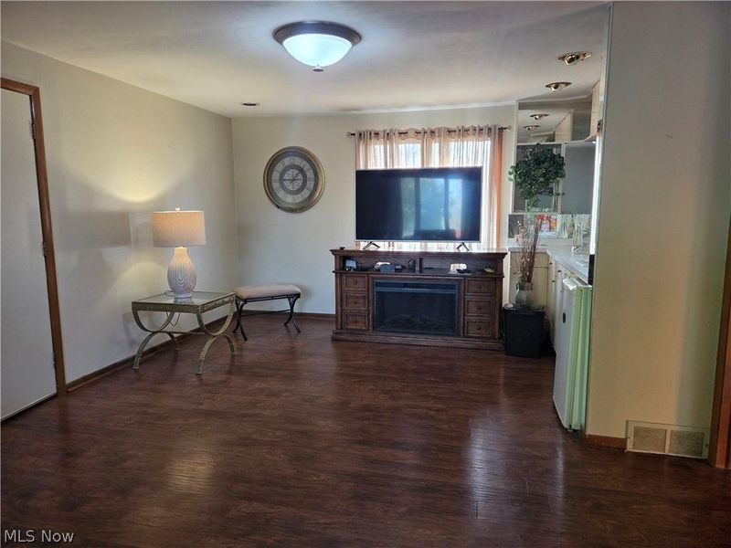10560 Laurens Drive NE, Bolivar, OH 44612 Photo 9