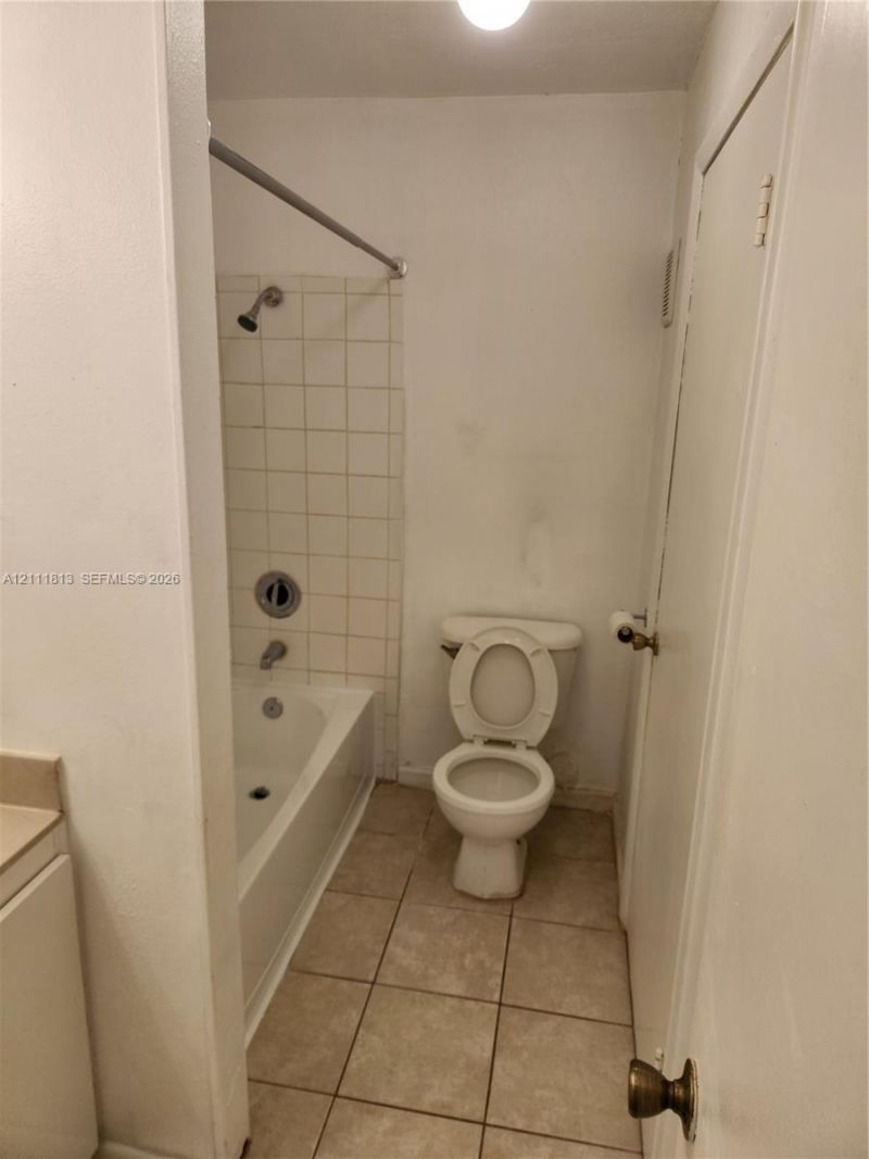 4086 N Pine Island Rd , Unit 510, Sunrise, FL 33351 Photo