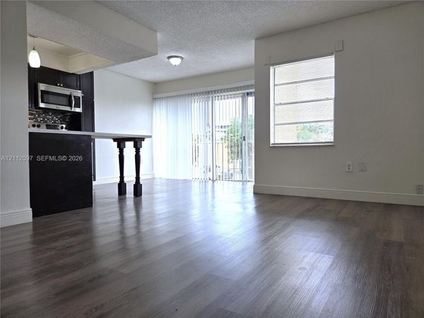 9331 SW 4th St , Unit 221A, Miami, FL 33174