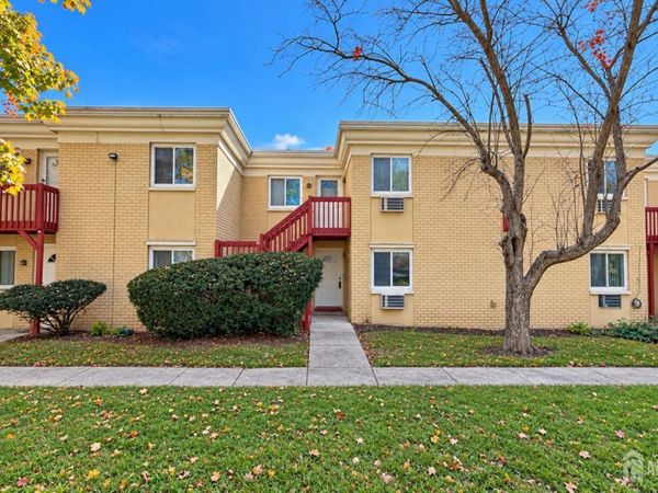 2 Lake Avenue , East Brunswick, NJ 08816