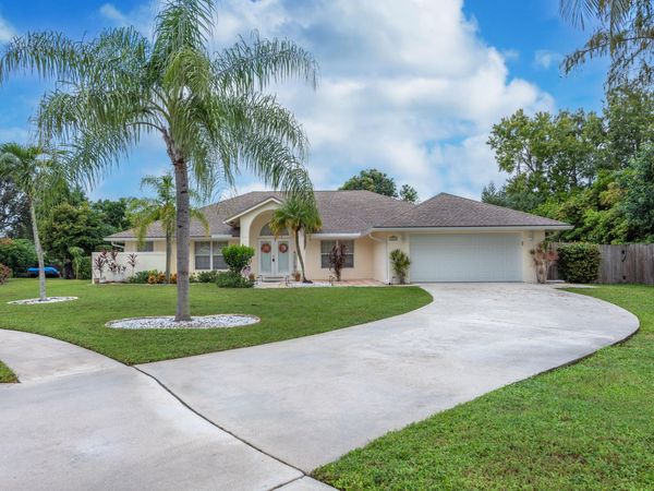 1447 Spanish Oak Way, Wellington, FL 33414