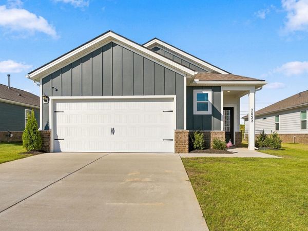 7052 Lang Ave , White House, TN 37188