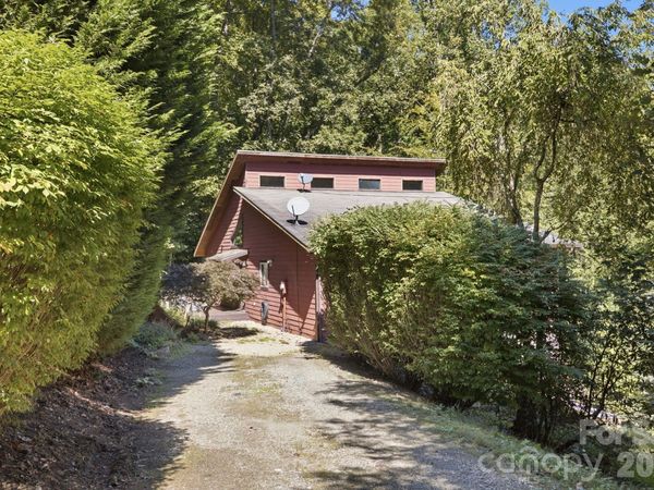 621 Trout Cove Road , Waynesville, NC 28785