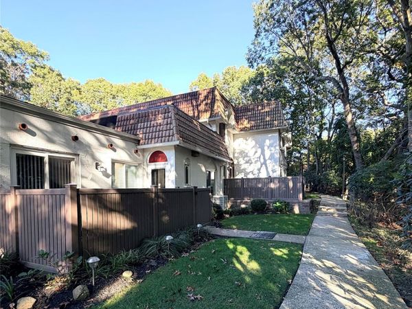 236 skyline Drive, Coram, NY 11727