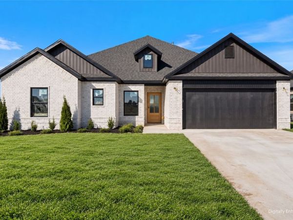 2408 Waters Avenue , Pea Ridge, AR 72751