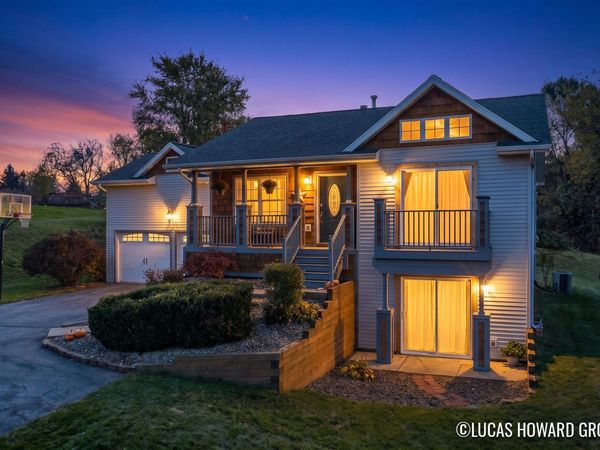 182 Indian Bluffs Dr Drive NE, Sparta, MI 49345