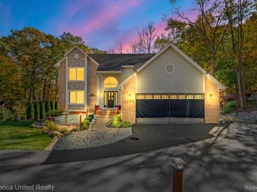 2699 Kathleen Drive, Brighton Township, Mi 48114