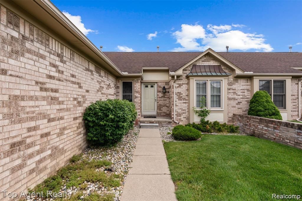 42618 Cassin Way, Clinton Township, Mi 48038 Main Photo