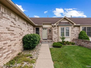 42618 Cassin Way, Clinton Township, Mi 48038