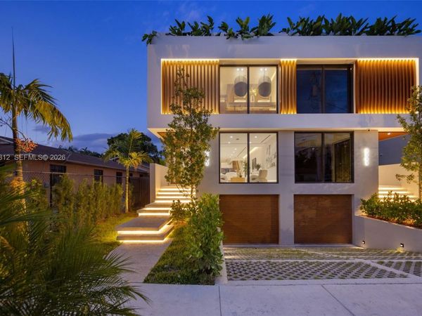 2753 SW 23rd Ter , Miami, FL 33145