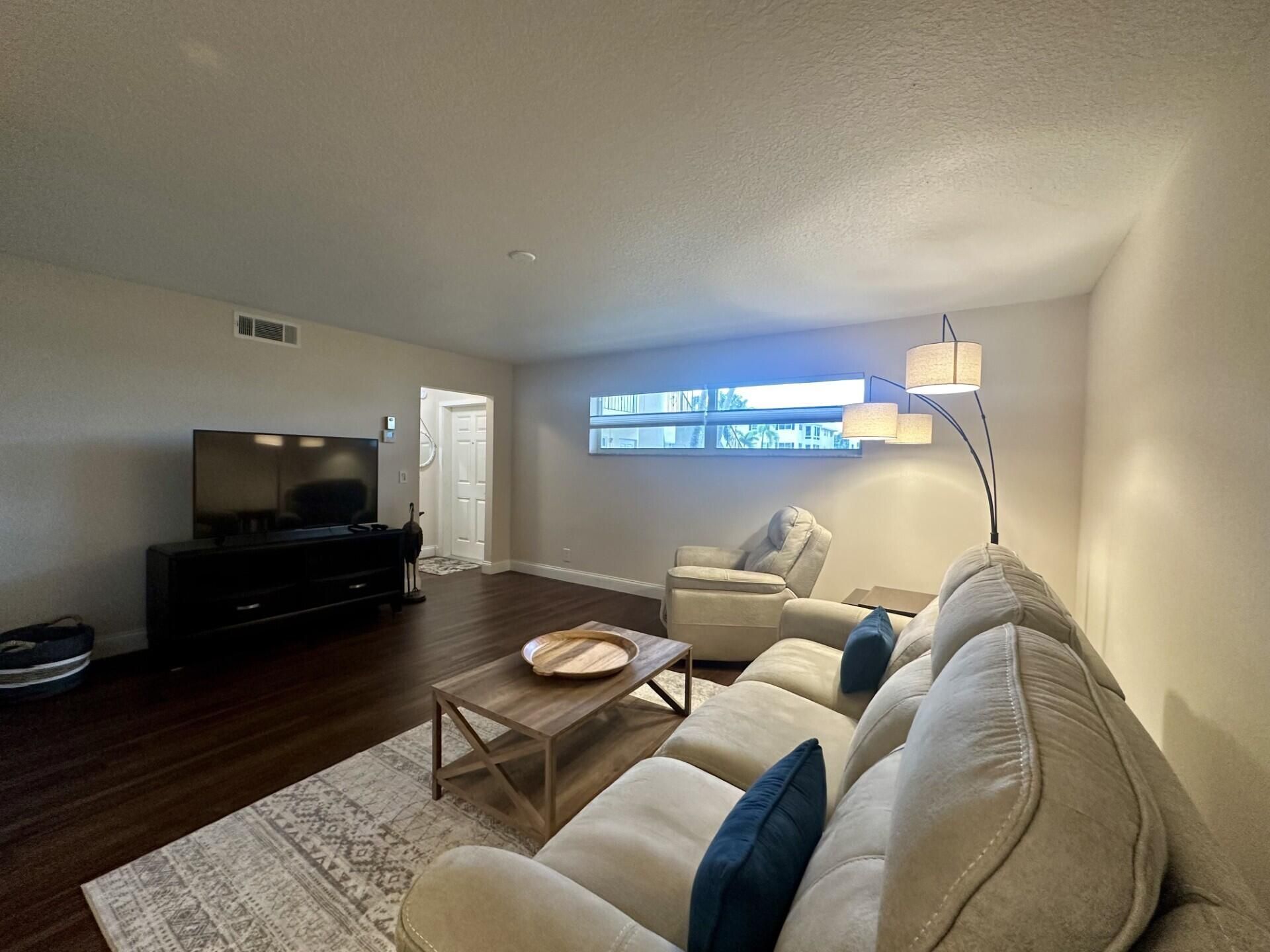 25 Colonial Club Drive, Unit 103, Boynton Beach, FL 33435 Photo