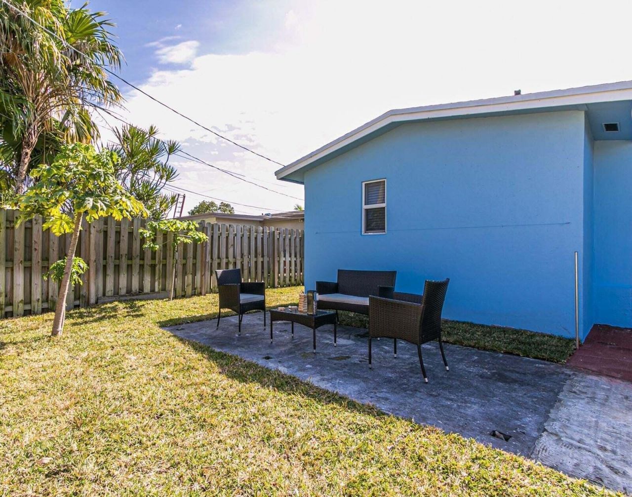 8451 NW 25th Court, Sunrise, FL 33322 Photo
