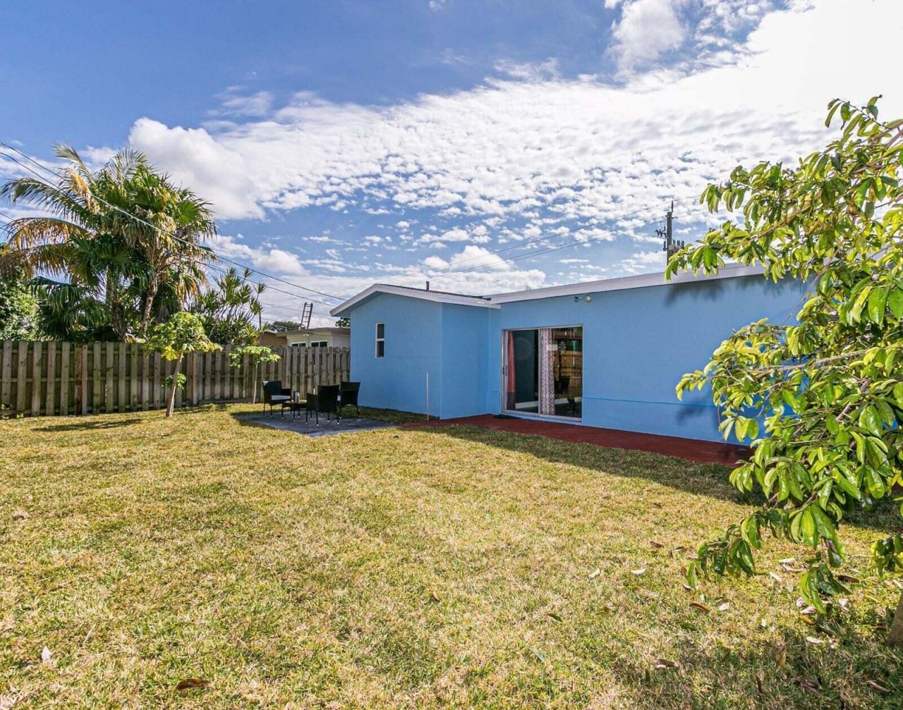 8451 NW 25th Court, Sunrise, FL 33322 Photo
