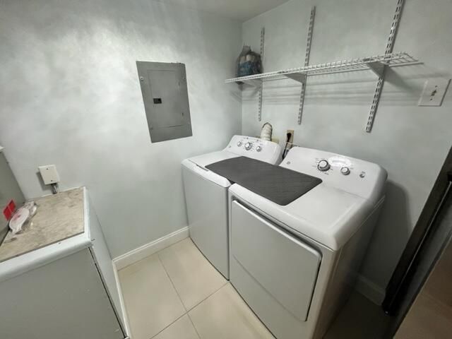 304 Pine Circle, Unit C-2, Greenacres, FL 33463 Photo