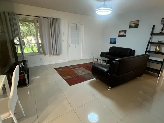 304 Pine Circle, Unit C-2, Greenacres, FL 33463 Photo
