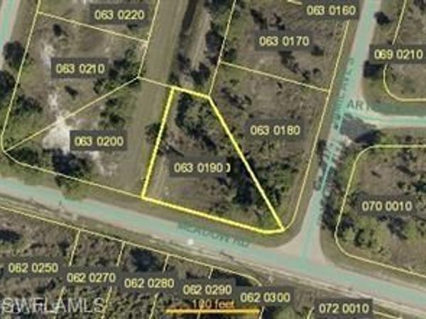3057 Meadow RD , LEHIGH ACRES, FL 33974
