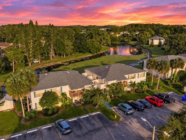 127 CAMPHOR DRIVE , Unit E, OLDSMAR, FL 34677