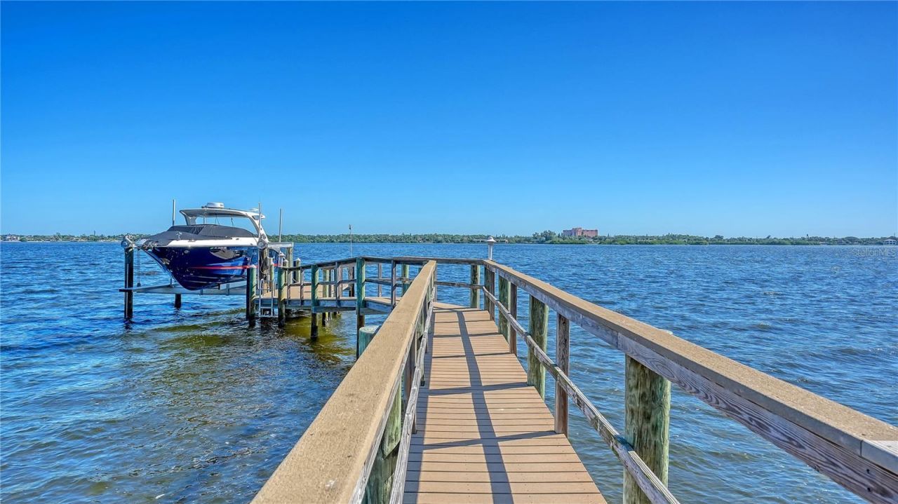 8569 Midnight Pass Road, Sarasota, FL 34242 Photo