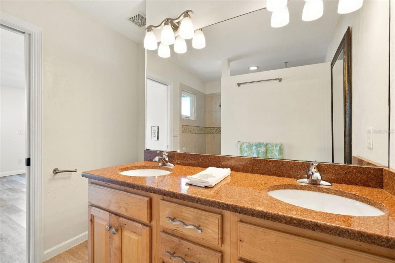 110 Surf Street, New Smyrna Beach, FL 32169 Photo
