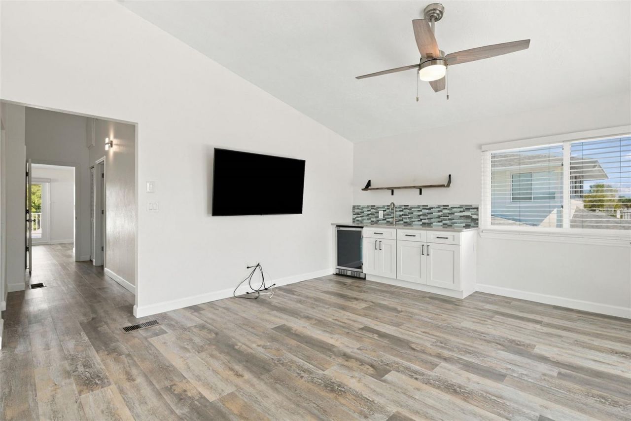 110 Surf Street, New Smyrna Beach, FL 32169 Photo