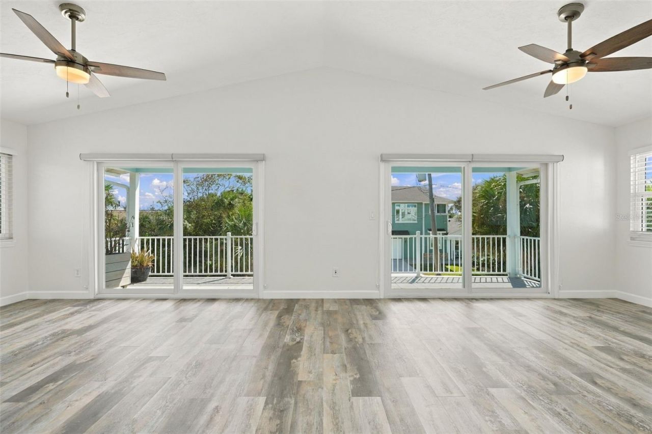 110 Surf Street, New Smyrna Beach, FL 32169 Photo