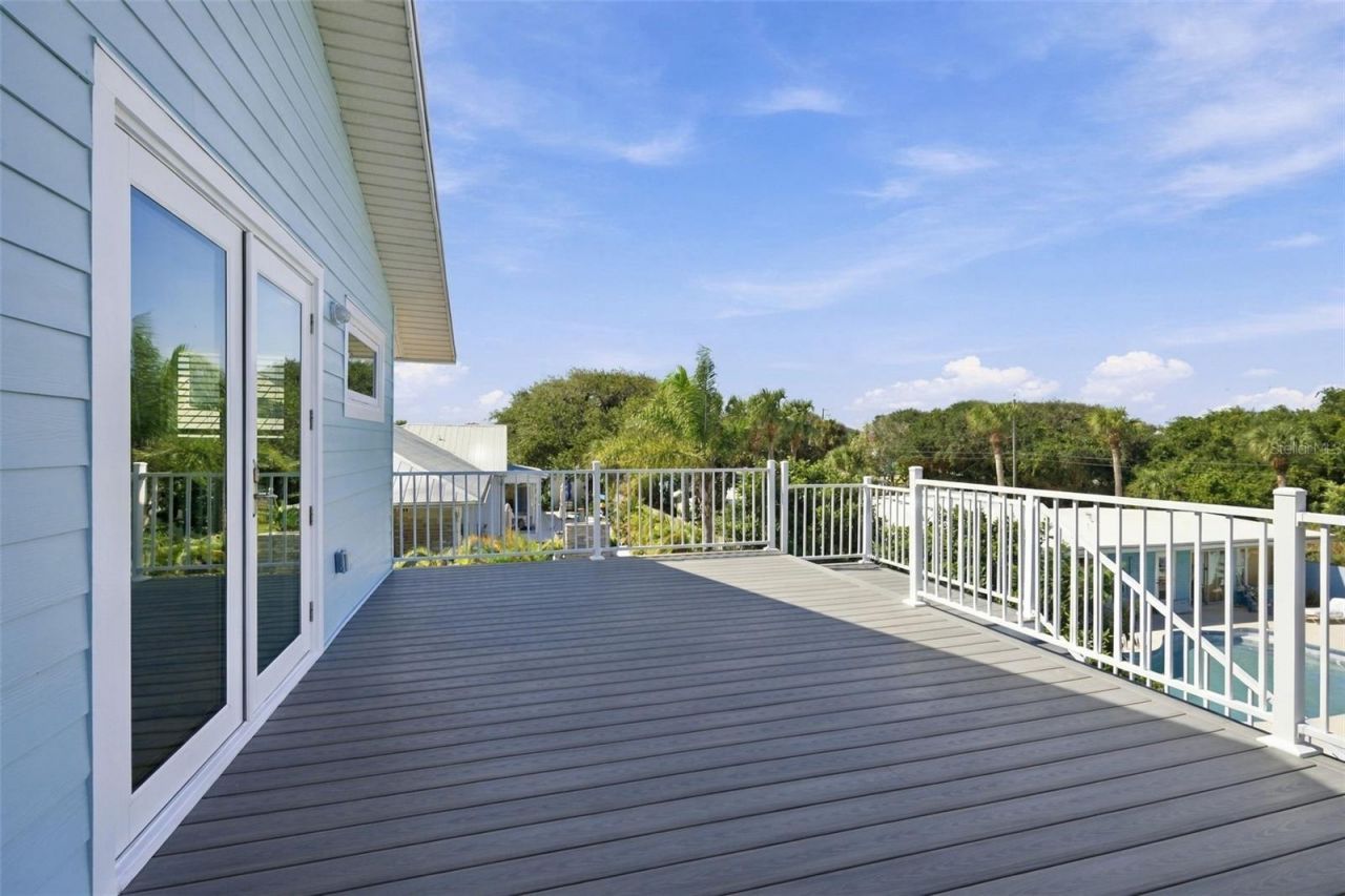 110 Surf Street, New Smyrna Beach, FL 32169 Photo