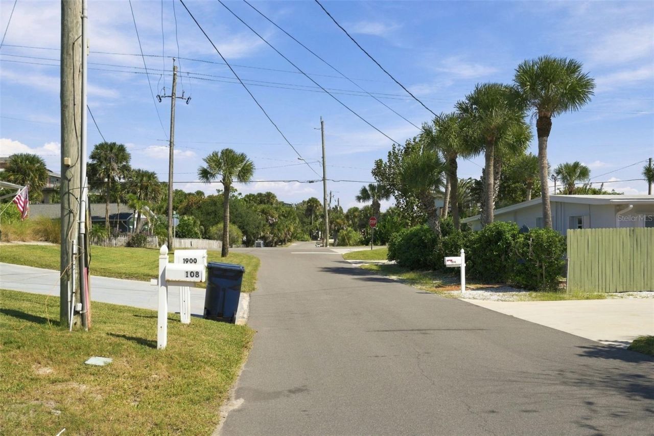 110 Surf Street, New Smyrna Beach, FL 32169 Photo