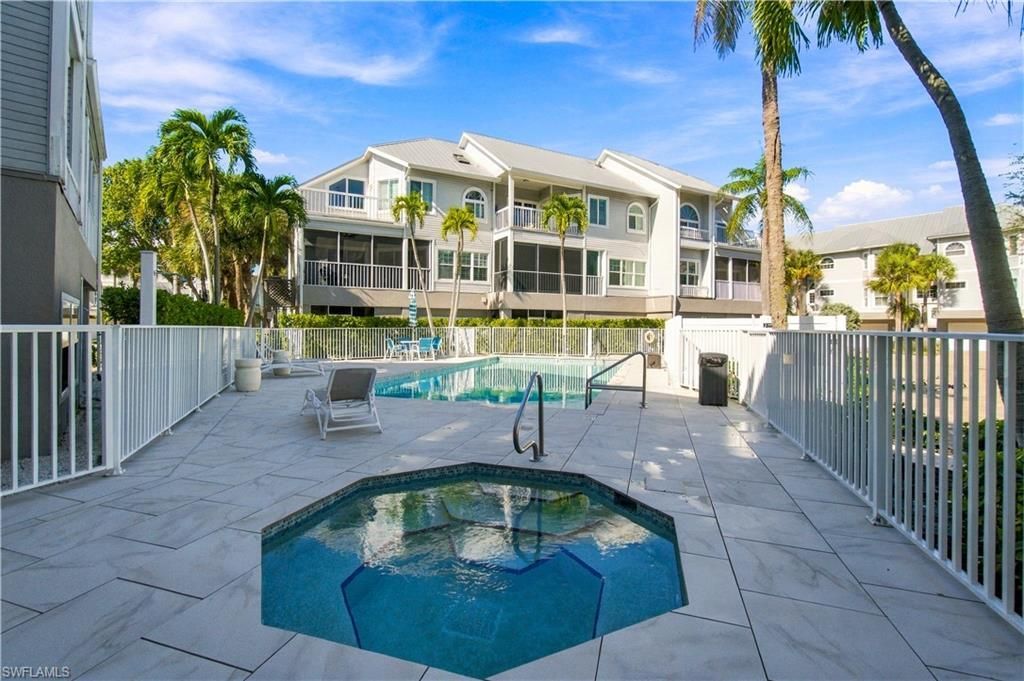 109 Barefoot Cir , Unit 22, Bonita Springs, FL 34134 Photo