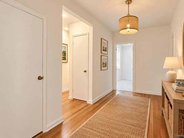2 Louisiana Avenue , Unit 2D, Bronxville, NY 10708