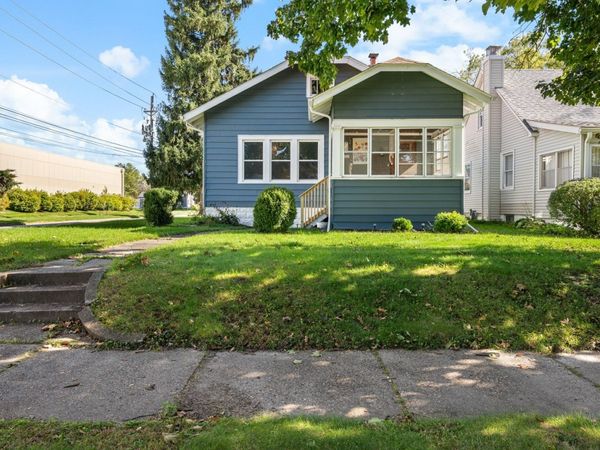 2001 29TH Street , Rock Island, IL 61201