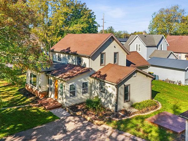 247 S Dewey Avenue, Reedsburg, WI 53959
