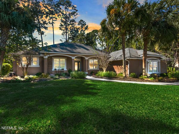14736 CAPE Drive E, Jacksonville, FL 32226