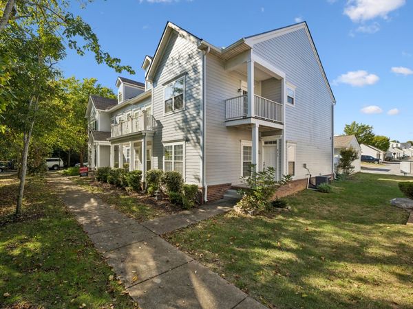 813 Hobbit Ln, Nashville, TN 37211