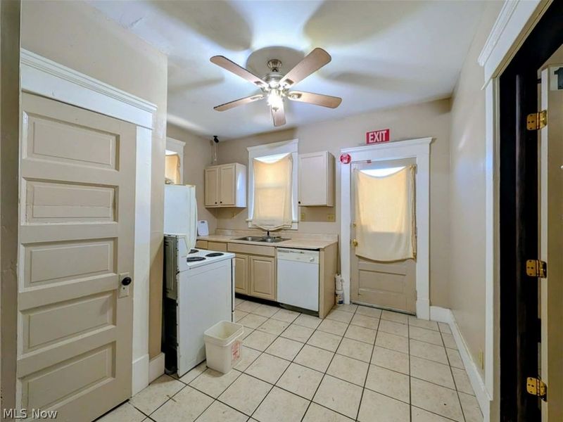 356 Harker Street , Mansfield, OH 44903 Photo 3
