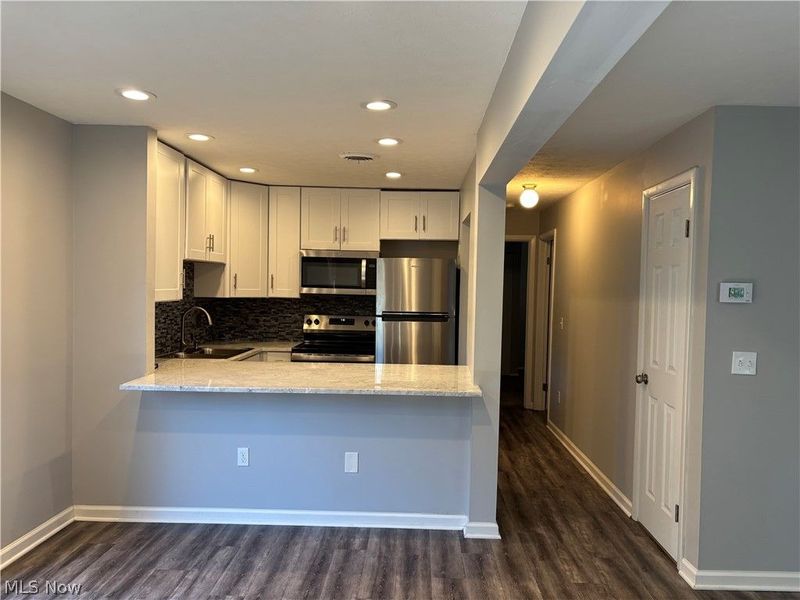 33803 Electric Boulevard, Unit H22, Avon Lake, OH 44012 Photo 6