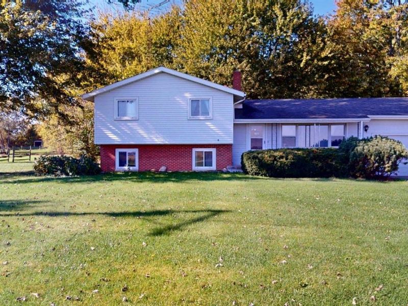 279 Gregory Road, Willard, OH 44890 Photo 2