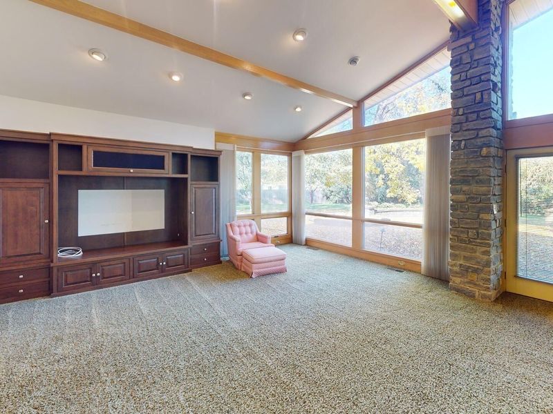 1350 Brookwood Place, Columbus, OH 43209 Photo 2