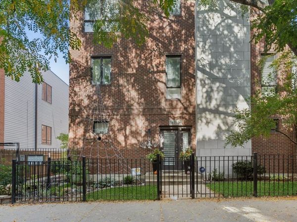 1742 W Diversey Parkway , Unit 3, Chicago, IL 60614