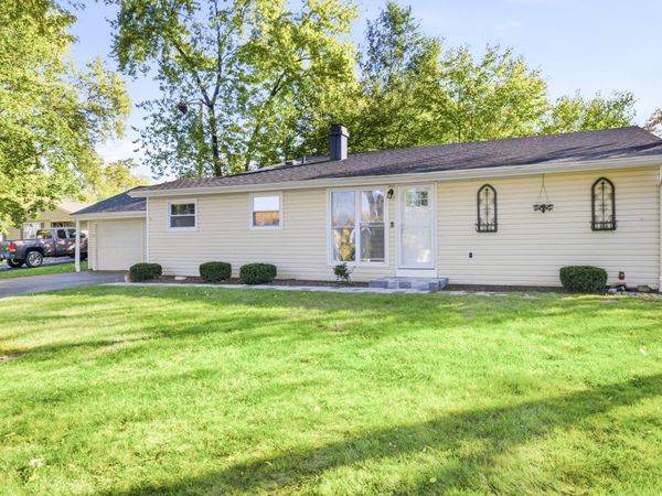 122 Caddy Avenue , Carpentersville, IL 60110