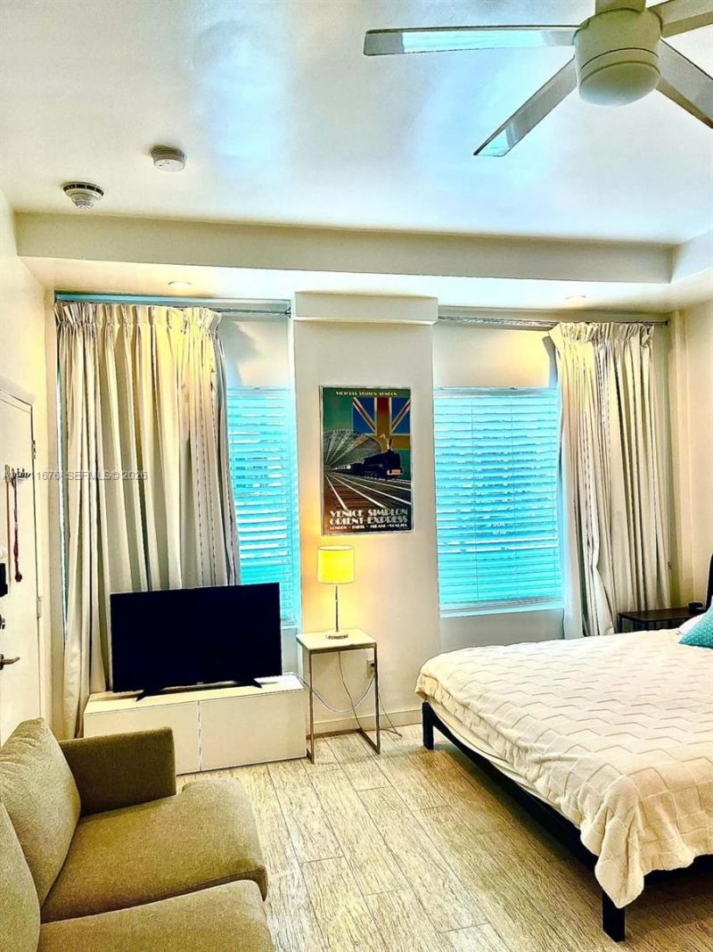 3710 Collins Ave , Unit N-101, Miami Beach, FL 33140 Photo