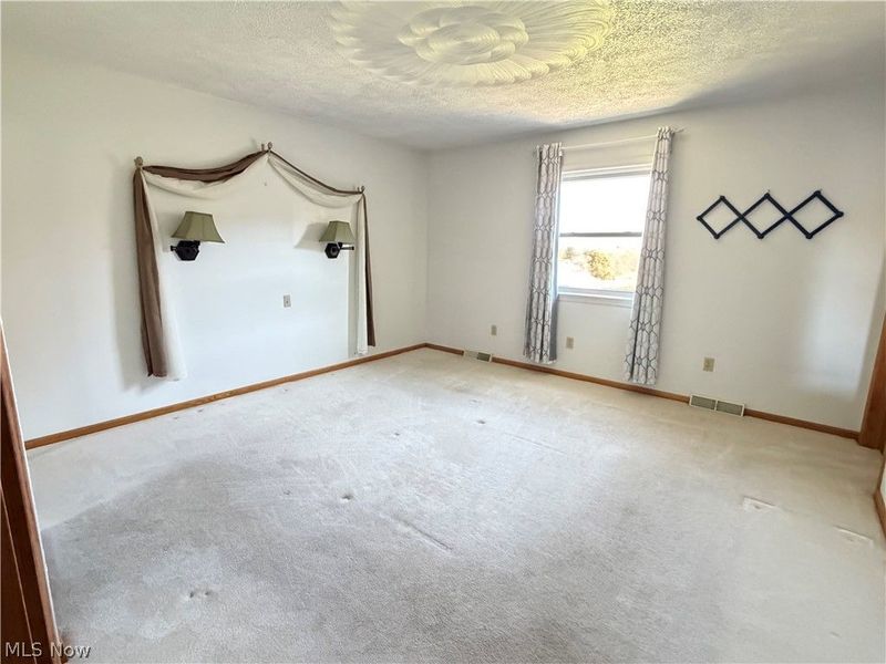 49 Kings Drive , Steubenville, OH 43952 Photo 8