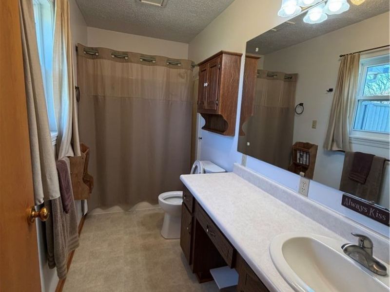 49 Kings Drive , Steubenville, OH 43952 Photo 9