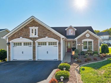 20 FOXCREST RIDGE, STAUNTON, VA 24401