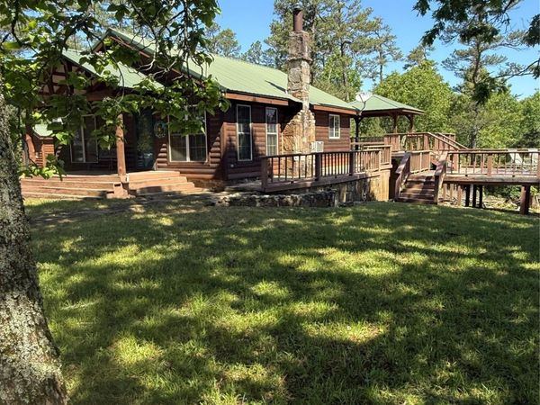 932 61276 Road , Broken Bow, OK 74728