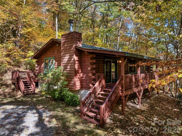 716 Wolf Laurel Drive, Maggie Valley, NC 28751