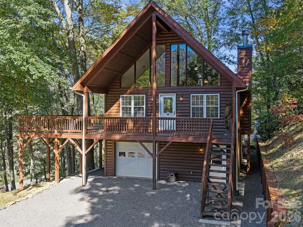 57 S Pinnacle Drive, Burnsville, NC 28714